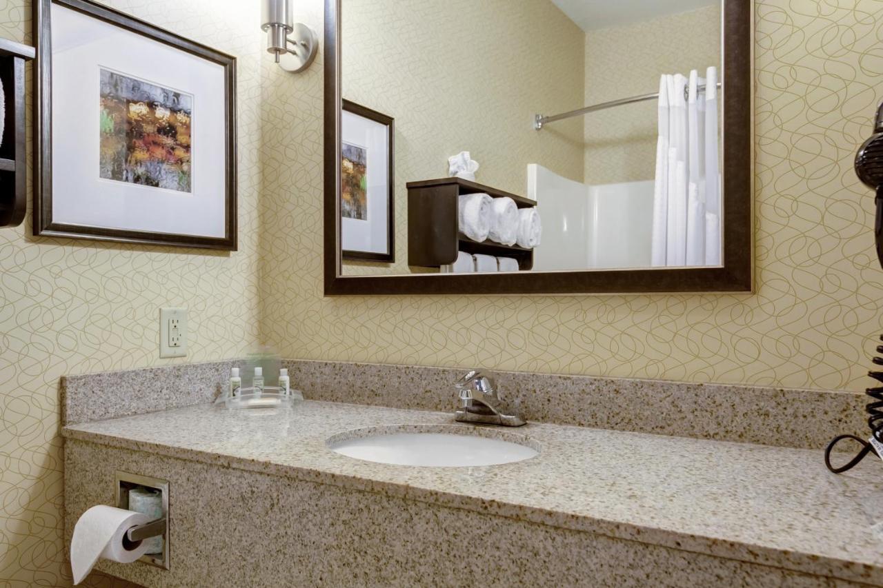 Holiday Inn Express And Suites Sikeston By Ihg Exterior photo