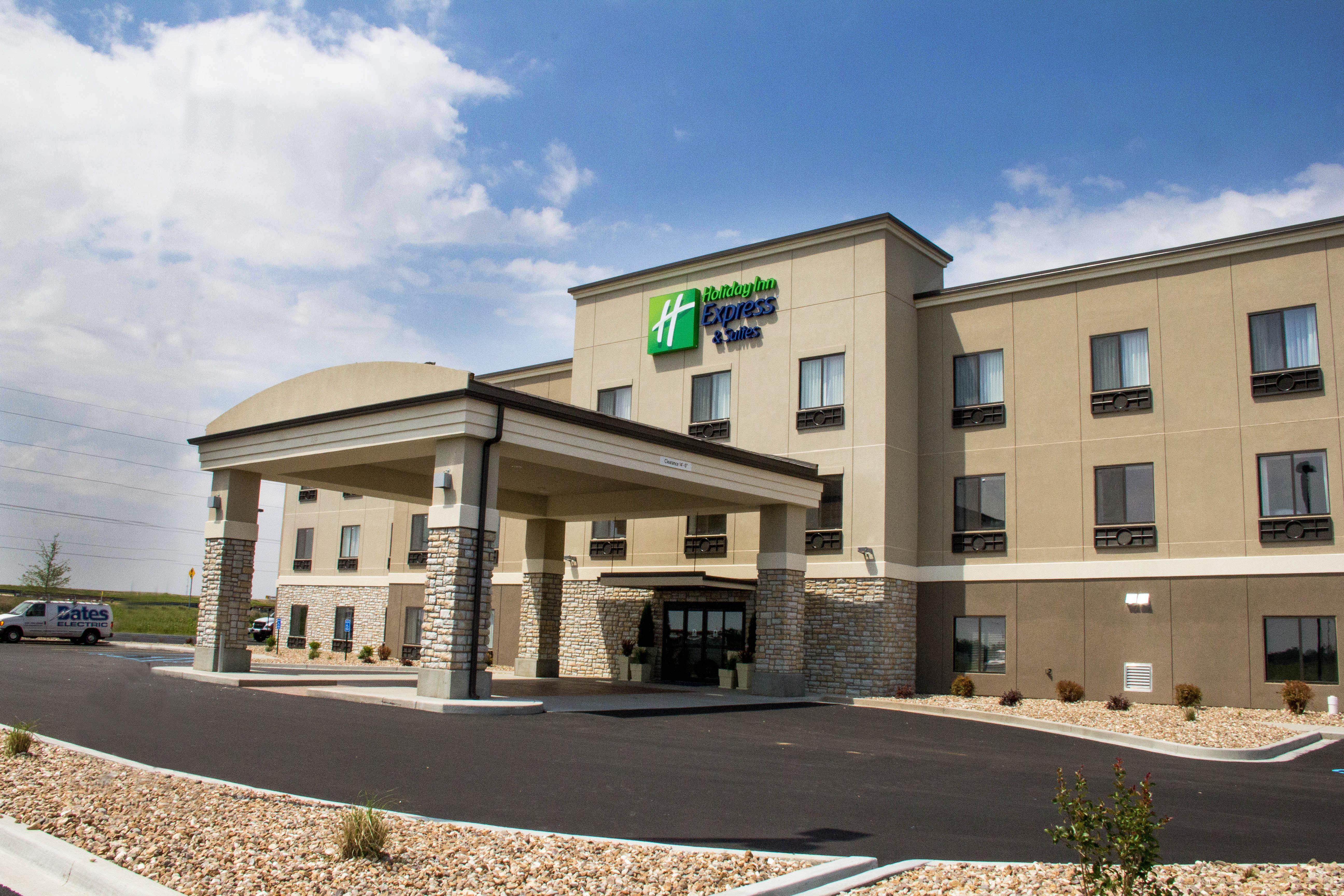 Holiday Inn Express And Suites Sikeston By Ihg Exterior photo
